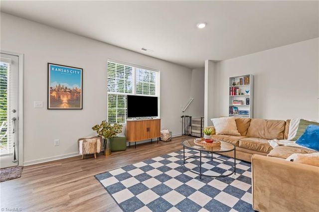 2345 Piccadilly Pines Court, Winston-salem, NC 27127