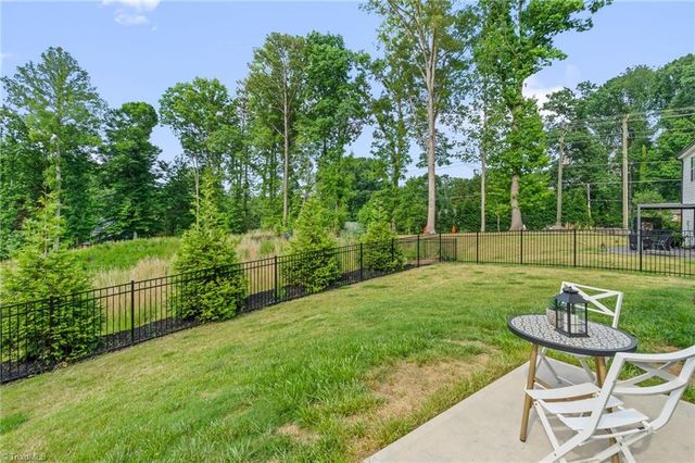 2345 Piccadilly Pines Court, Winston-salem, NC 27127