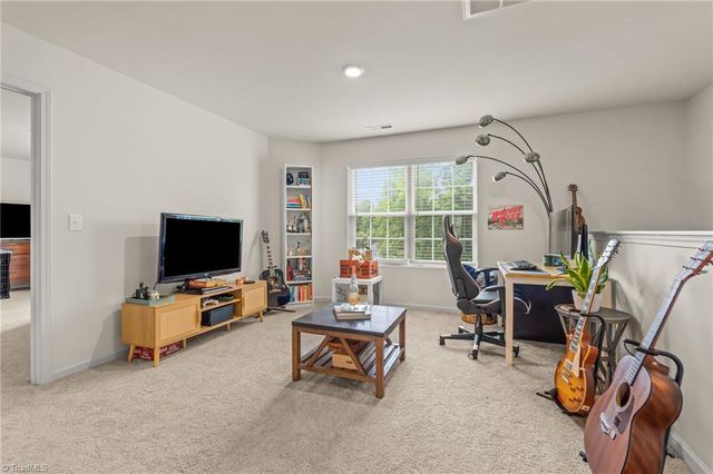 2345 Piccadilly Pines Court, Winston-salem, NC 27127