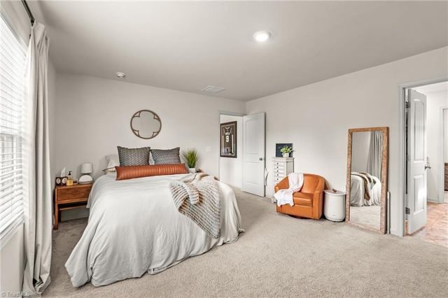 2345 Piccadilly Pines Court, Winston-salem, NC 27127
