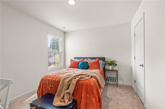 2345 Piccadilly Pines Court, Winston-salem, NC 27127