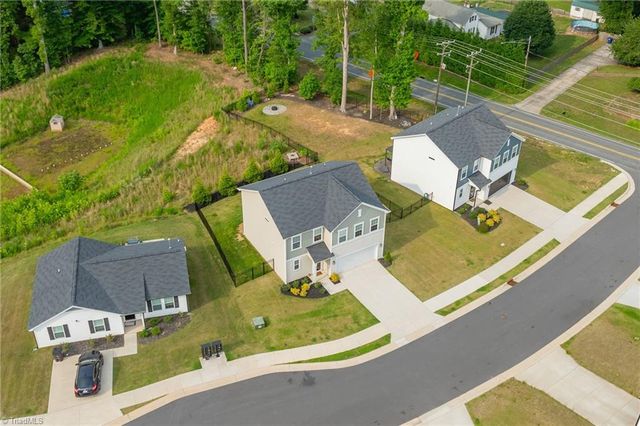 2345 Piccadilly Pines Court, Winston-salem, NC 27127
