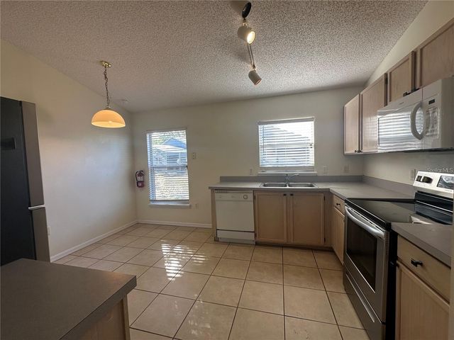 17432 WOODCREST WAY, Clermont, FL 34714