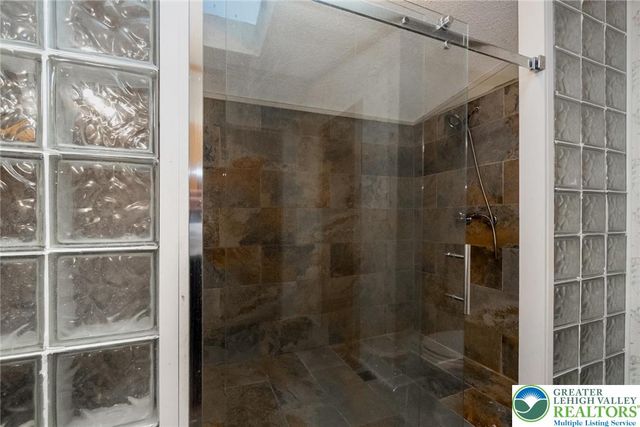 9131 North Primrose Circle North, Upper Macungie Twp, PA 18031