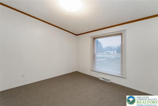 9131 North Primrose Circle North, Upper Macungie Twp, PA 18031