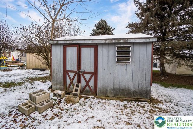 9131 North Primrose Circle North, Upper Macungie Twp, PA 18031