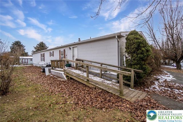 9131 North Primrose Circle North, Upper Macungie Twp, PA 18031