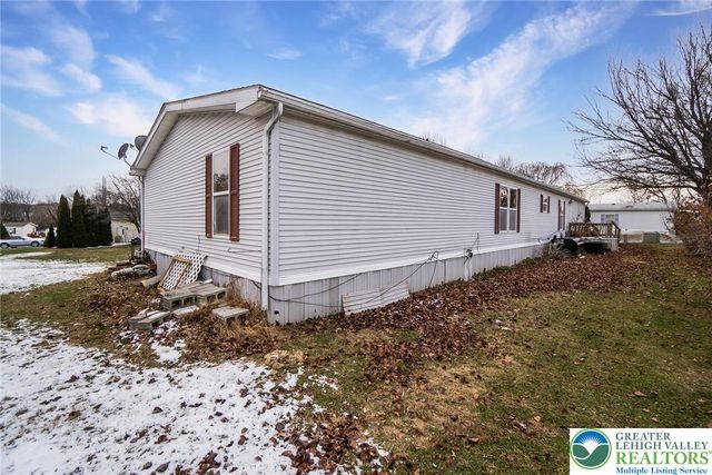 9131 North Primrose Circle North, Upper Macungie Twp, PA 18031