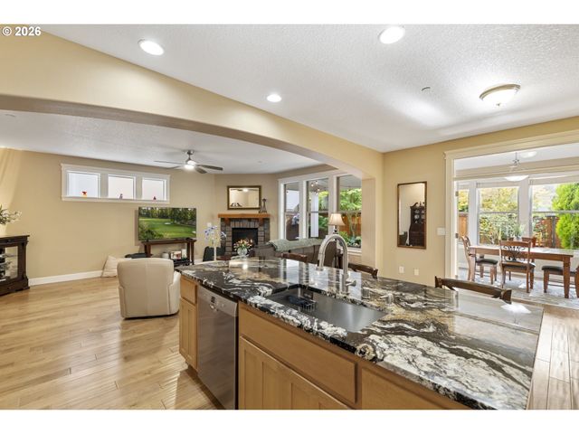 2519 Nw LORENZ St, Camas, WA 98607