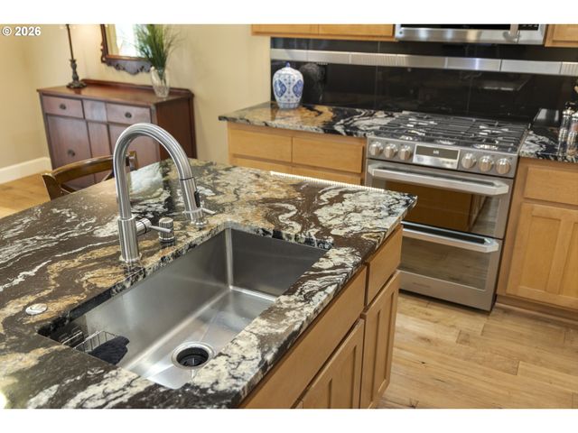 2519 Nw LORENZ St, Camas, WA 98607
