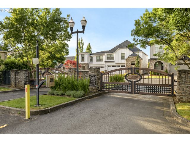 2519 Nw LORENZ St, Camas, WA 98607