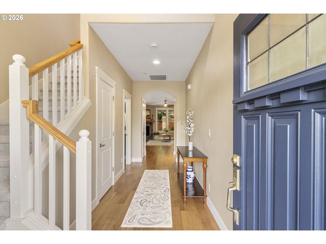 2519 Nw LORENZ St, Camas, WA 98607