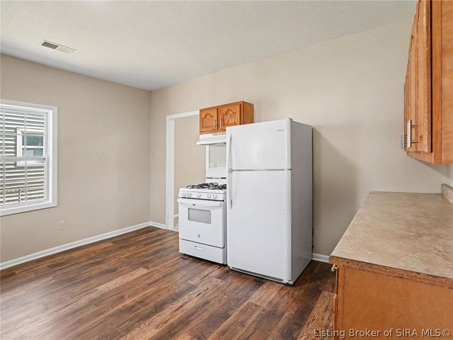 324 Galt Street, New Albany, IN 47150