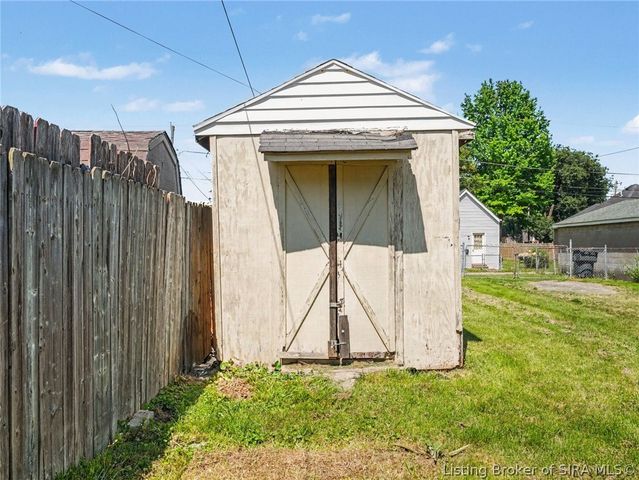 324 Galt Street, New Albany, IN 47150
