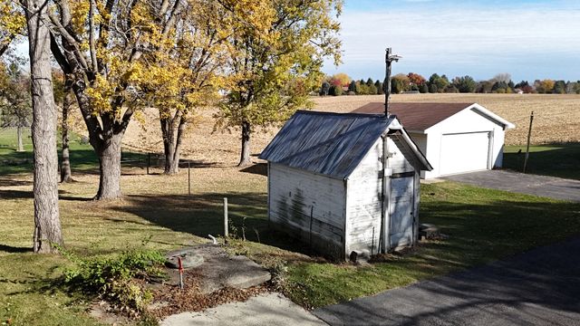 9729 Beaver Valley Road, Belvidere, IL 61008