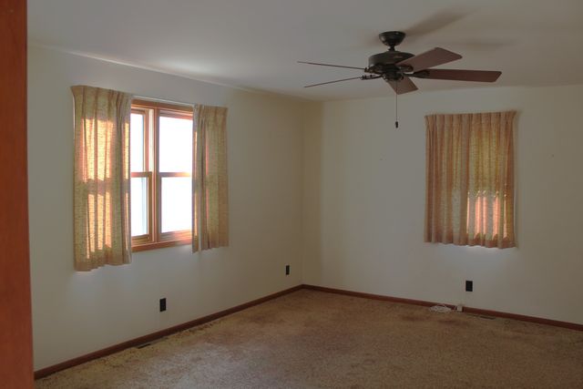 9729 Beaver Valley Road, Belvidere, IL 61008