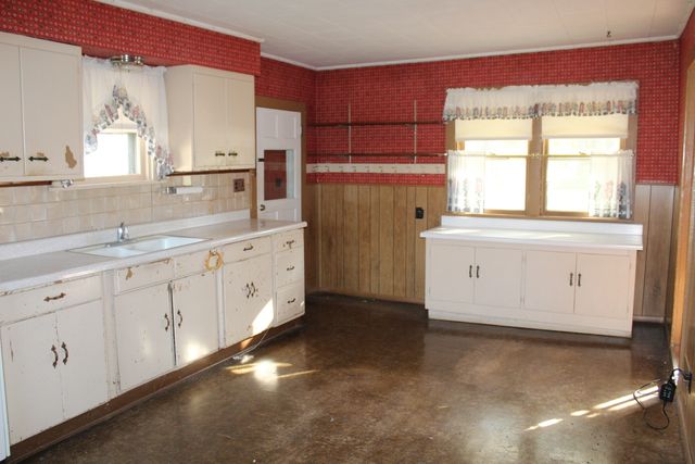 9729 Beaver Valley Road, Belvidere, IL 61008