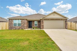 815 W Tanner Drive, Siloam Springs, AR 72761