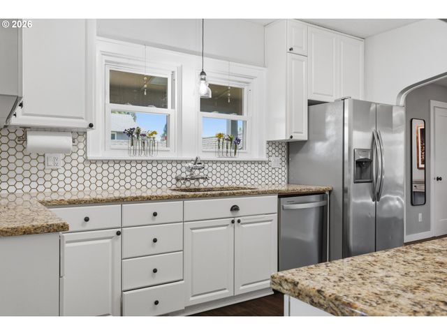 14053 Sw 118TH Ct, Portland, OR 97224