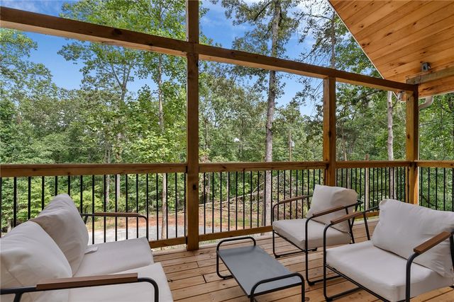 252 Dogwood Drive, Westminster, SC 29693