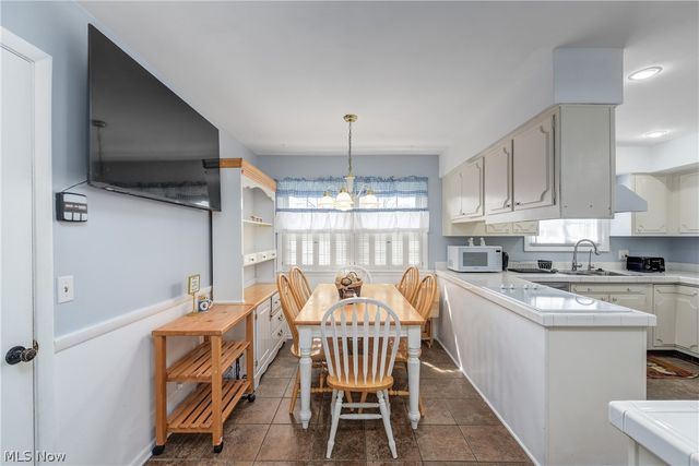 362 Hamilton Circle, Elyria, OH 44035