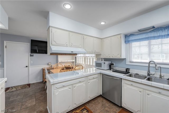 362 Hamilton Circle, Elyria, OH 44035