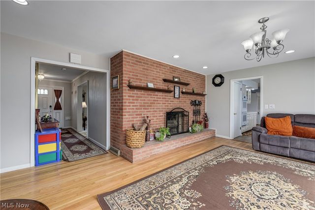 362 Hamilton Circle, Elyria, OH 44035