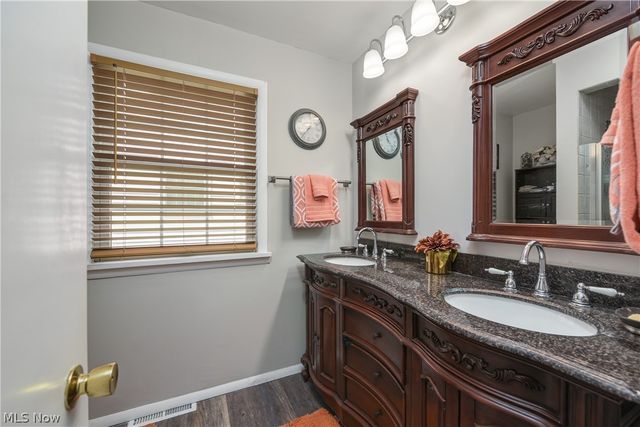 362 Hamilton Circle, Elyria, OH 44035