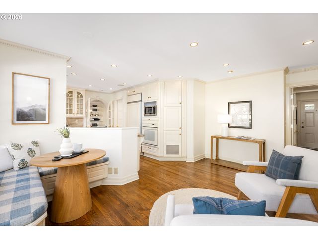 7215 Sw GABLE PARK Rd, Portland, OR 97225