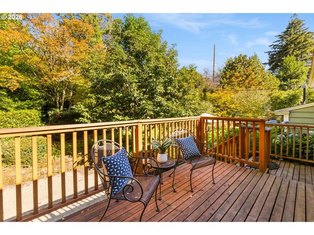 7215 Sw GABLE PARK Rd, Portland, OR 97225