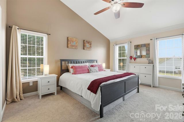 2712 25th Street NE, Hickory, NC 28601