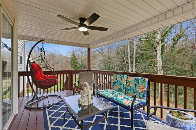 2712 25th Street NE, Hickory, NC 28601