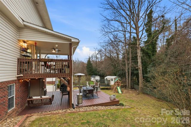 2712 25th Street NE, Hickory, NC 28601