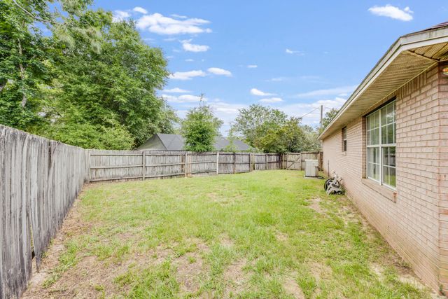 2803 MacGregor Lane, Crestview, FL 32539