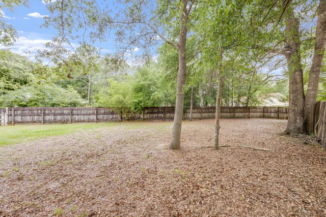2803 MacGregor Lane, Crestview, FL 32539