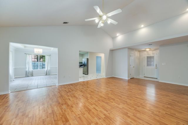 2803 MacGregor Lane, Crestview, FL 32539