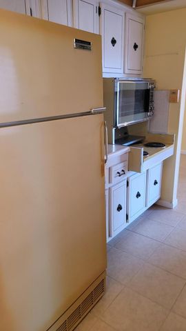 22 Golfs Edge A, West Palm Beach, FL 33417