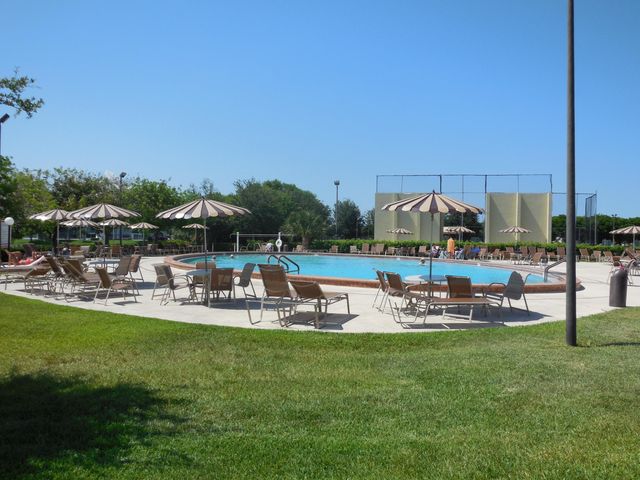 22 Golfs Edge A, West Palm Beach, FL 33417