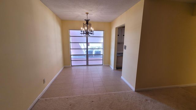 22 Golfs Edge A, West Palm Beach, FL 33417