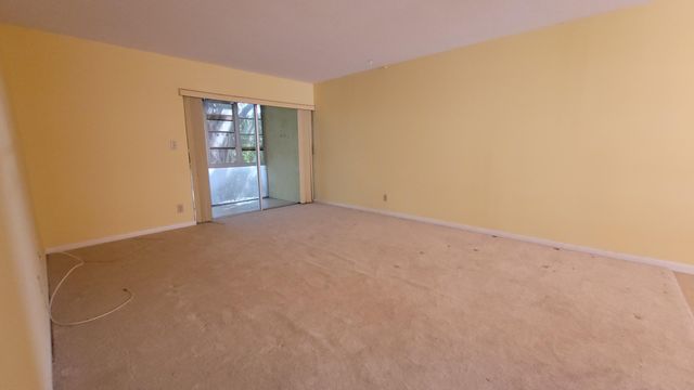 22 Golfs Edge A, West Palm Beach, FL 33417