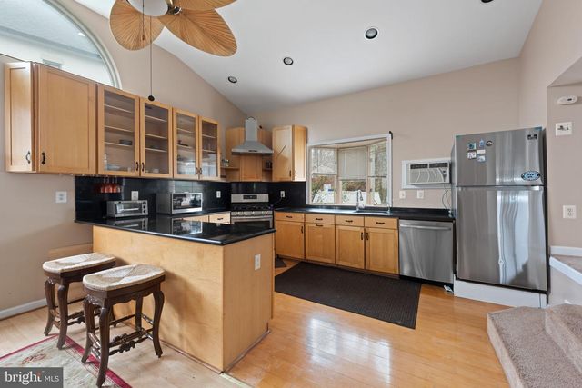 6304 KIRBY RD, Bethesda, MD 20817