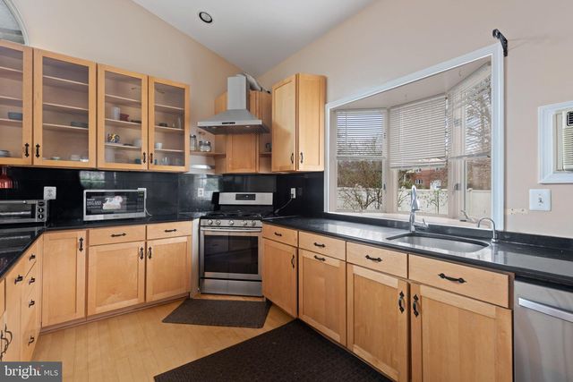 6304 KIRBY RD, Bethesda, MD 20817