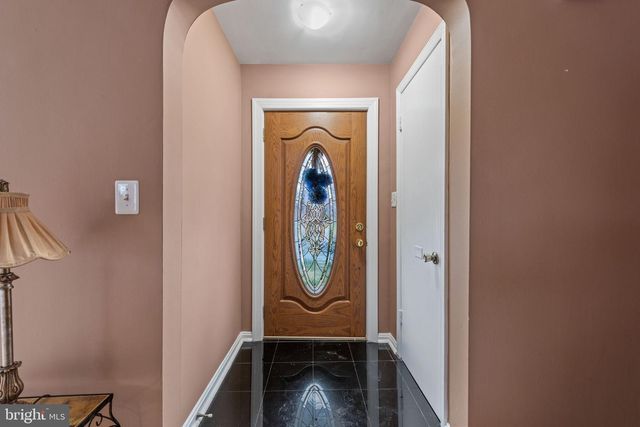 6304 KIRBY RD, Bethesda, MD 20817