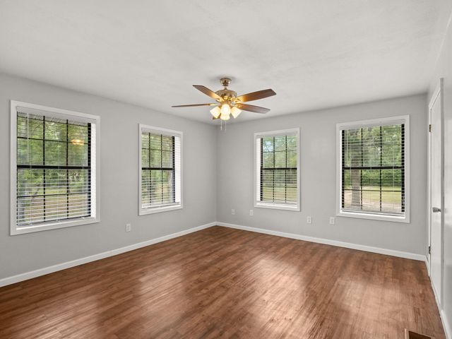 243 Weeks Rd, Leesville, LA 71446