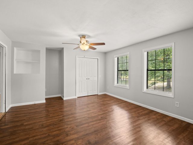 243 Weeks Rd, Leesville, LA 71446