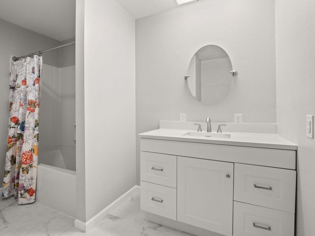 243 Weeks Rd, Leesville, LA 71446