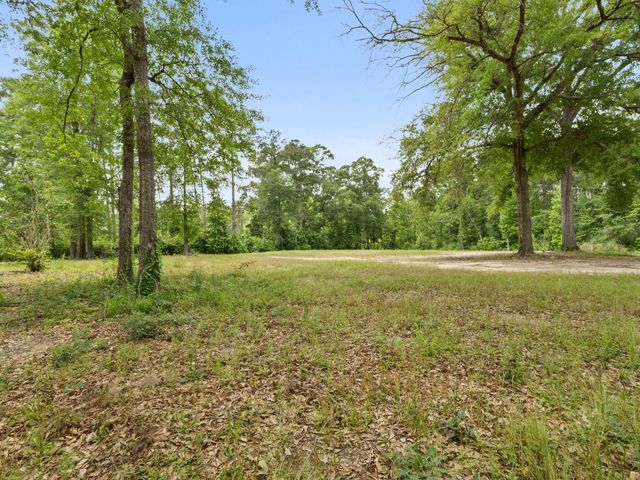 243 Weeks Rd, Leesville, LA 71446