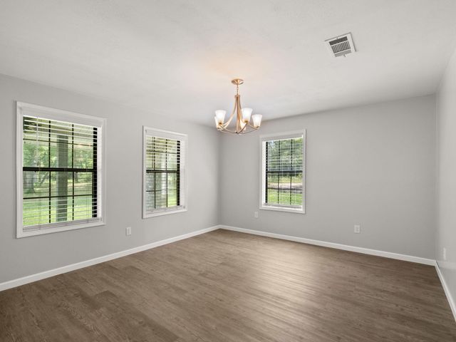 243 Weeks Rd, Leesville, LA 71446