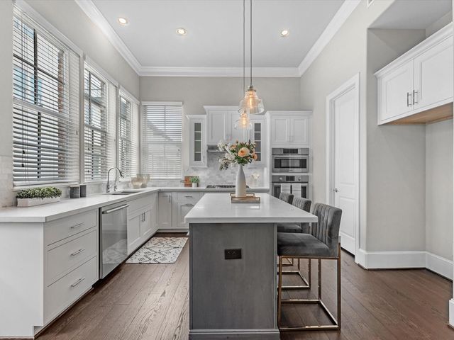 6054 Kansas Street, Houston, TX 77007
