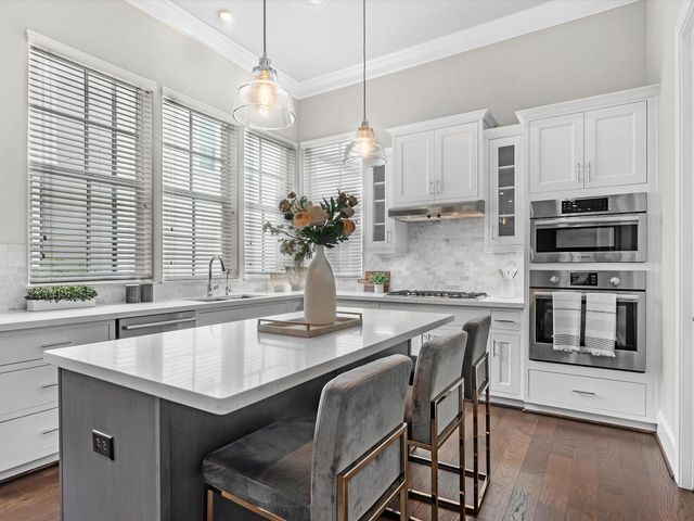6054 Kansas Street, Houston, TX 77007